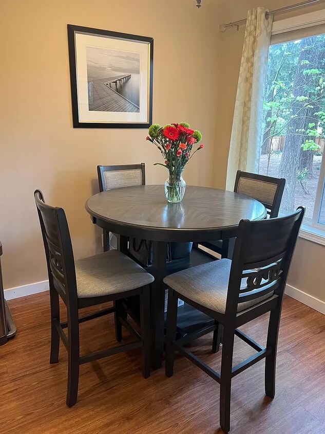 Foto principal - 14018 Juanita Dr NE