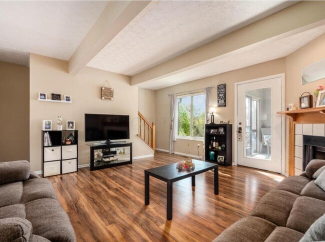 Building Photo - 6985 Muirfield Dr