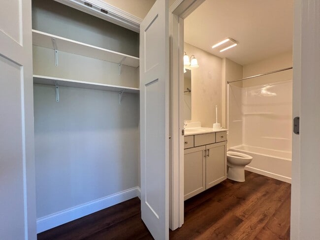 Foto del edificio - 466 S Broad St