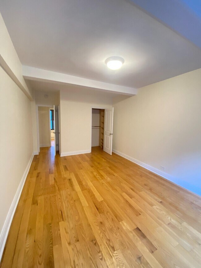 Foto del edificio - 141 E 56th St