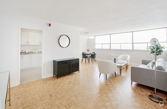 Building Photo - 41 Warrender Ave