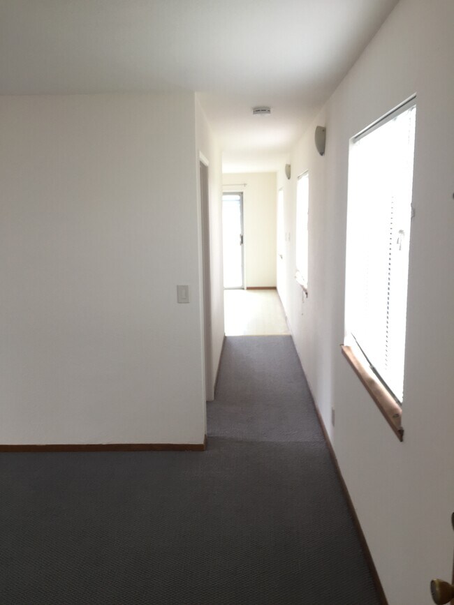 Building Photo - 3862 Howe St
