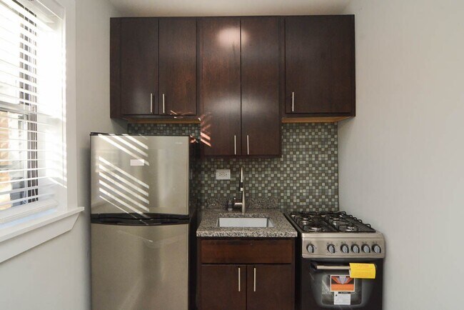 Foto del edificio - 4349 N Damen Ave