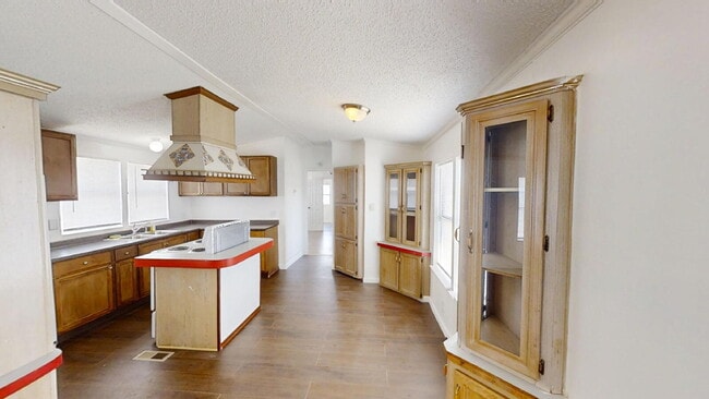 Building Photo - "Charming 3-Bed, 2-Bath Retreat in Gatesvi...