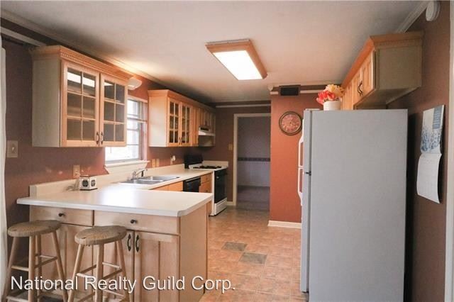 Building Photo - 3 br, 2 bath House - 600 Oakwood Avenue