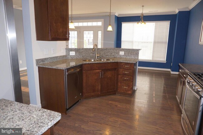 Building Photo - 5893 Bella Marie Wy
