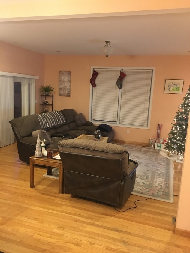 144 Alden St, New Britain, CT 06053 144 Alden St New Britain, CT