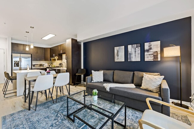 Building Photo - 205 S Kings Dr