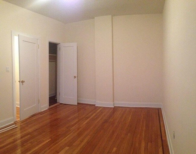 Foto del edificio - 8602 Park Ln S