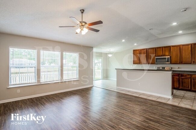 Building Photo - 12241 Pebble Point Dr W