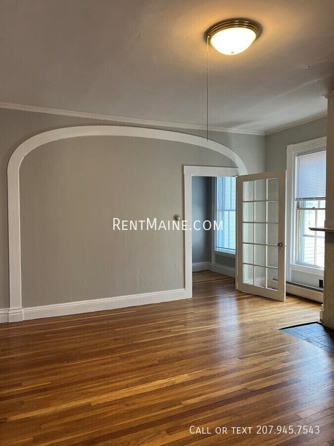 Building Photo - 12-16 Fifth St