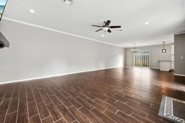 Foto del edificio - 3202 Breezy Pines Ct