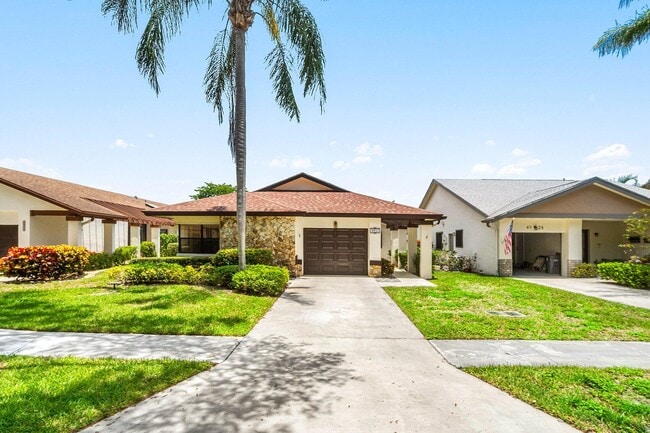 Foto del edificio - 4932 Boxwood Cir