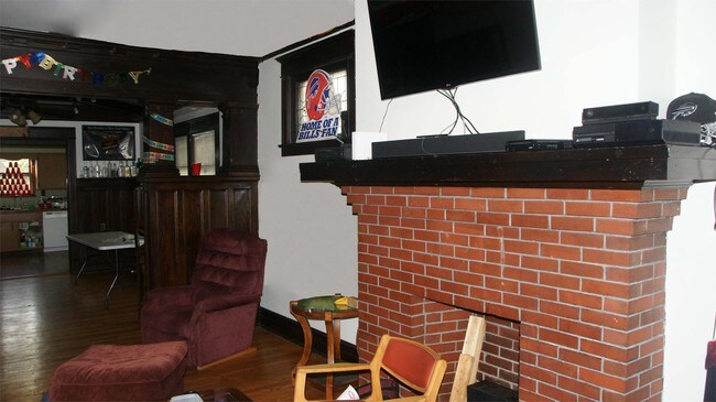 Foto del edificio - 23 Hughes Ave