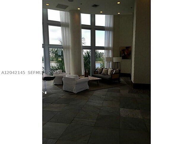 Foto del edificio - 2641 N Flamingo Rd