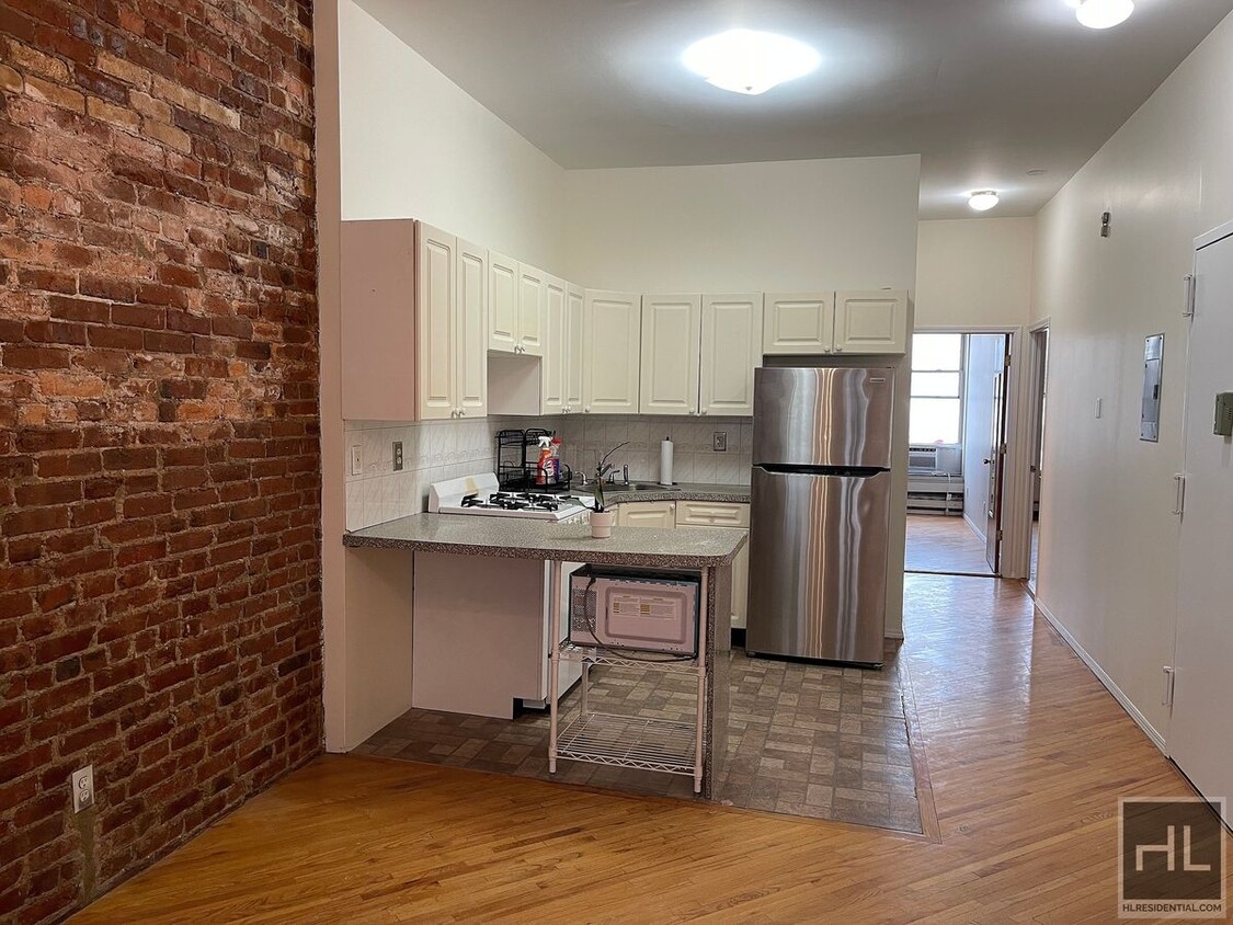 Primary Photo - BRIGHT PARK SLOPE 3BR NEAR F, G & R TRAINS!!