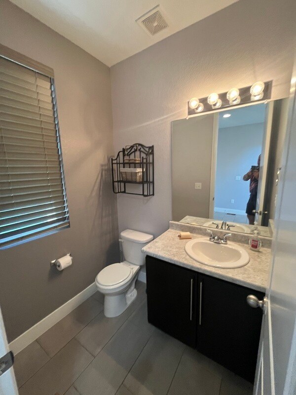 Foto del edificio - 4490 E 96th Pl