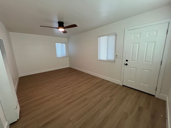 Building Photo - 224 13th St