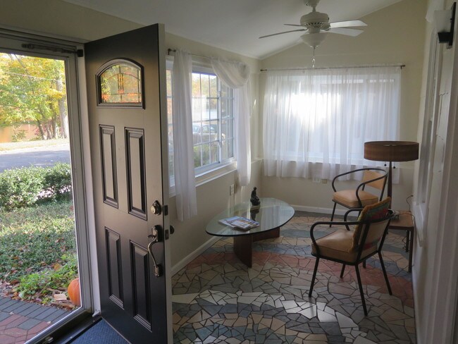 Foto del edificio - 1404 N Wanamassa Dr