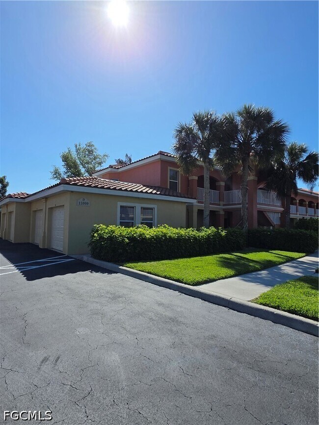 Building Photo - 15999 Mandolin Bay Dr