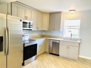Building Photo - 710 White Hall Ln