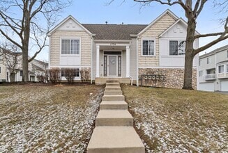 Building Photo - 1774 Middlebury Dr