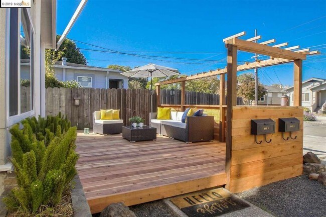 Foto del edificio - 1536 Carleton Street - A
