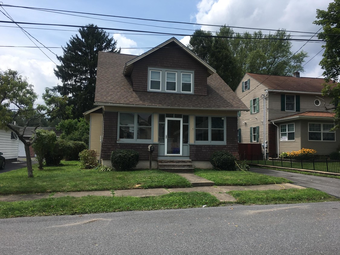 328 Holden St, Wyoming, PA 18644 House Rental in Wyoming, PA