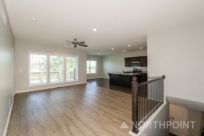 Foto del edificio - 4BR/3BA | Newly Renovated Single Family Home | 1-Car Covered Parking | In Bradley Crossing!