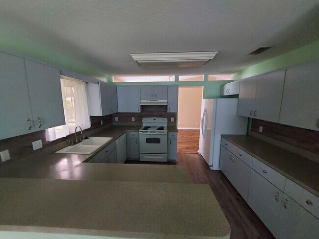 Foto del edificio - 6114 SW 104 ST