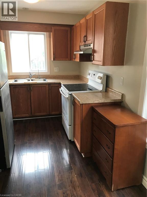 Building Photo - 547 Chablis Dr