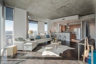 Building Photo - 5927 Almeda Rd