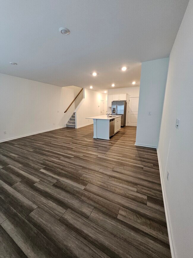 Foto del edificio - 868 Pilot St