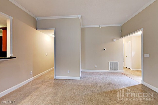 Building Photo - 9617 Kenneth Glenn Dr