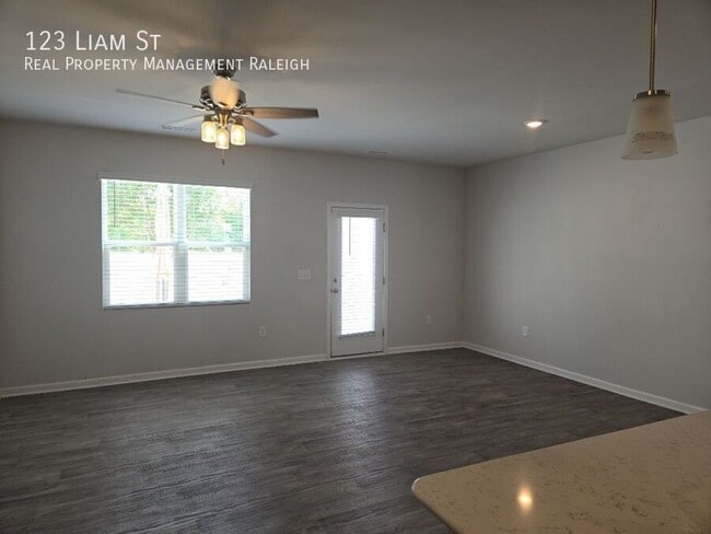 Foto del edificio - 123 Liam St