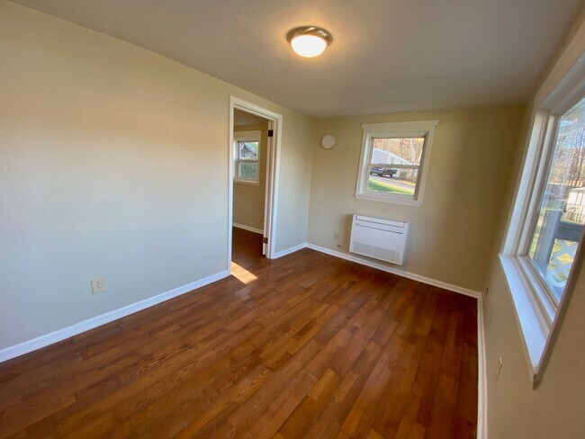Building Photo - West AVL - Just off Smokey Park Highway, R...