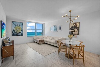 Building Photo - 2899 Collins Ave