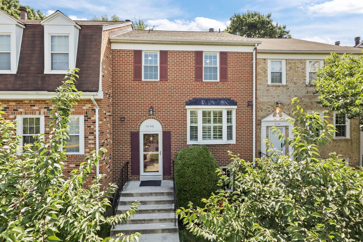 3146 Valentino Ct, Oakton, VA 22124 Townhome Rentals in Oakton VA