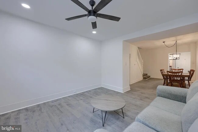 Foto del edificio - 674 W Vine St