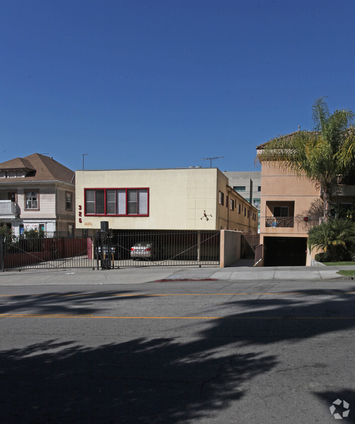 Building Photo - 325 S Westlake Ave