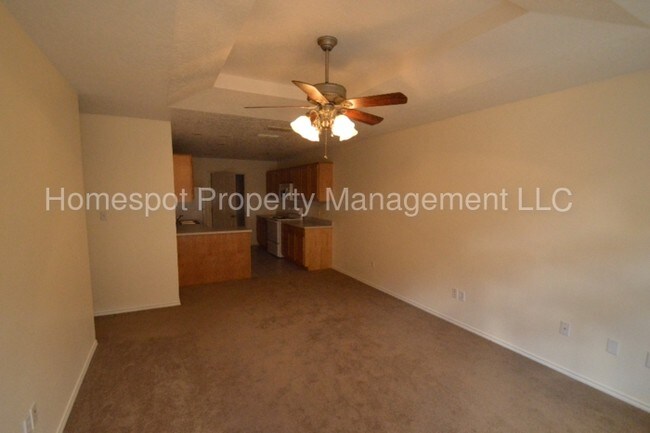 Foto del edificio - 700 W 17th Ln
