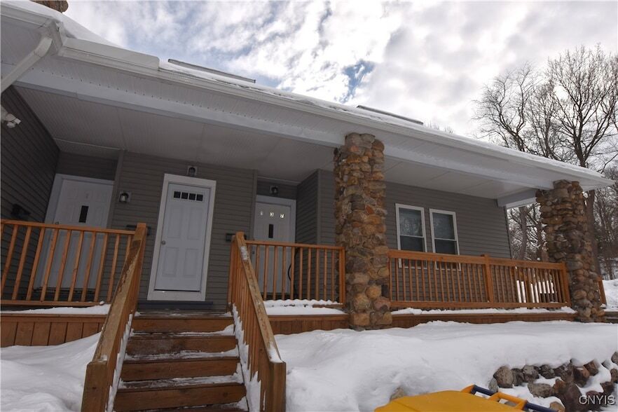 Foto principal - 137 Genesee St