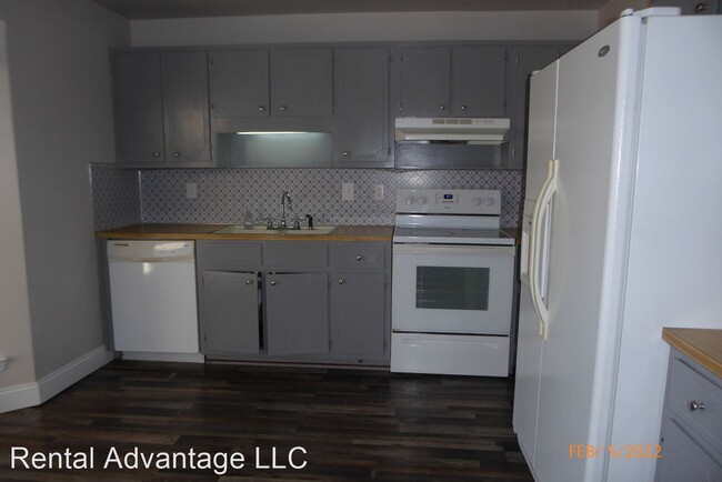 Building Photo - 2 br, 1.5 bath House - 5545 Saint James St