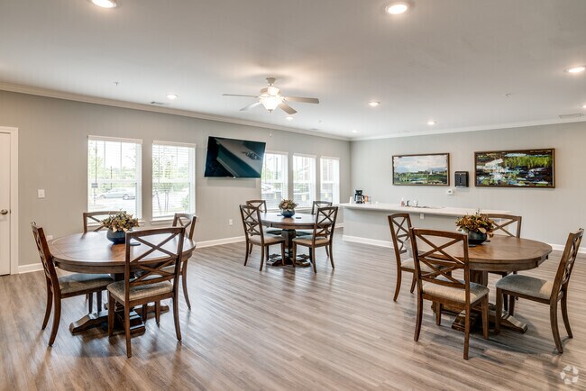 Centro comunitario - Covington Mill Village - 55+ SENIOR PROPERTY