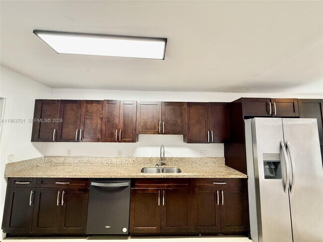 Foto del edificio - 1540 SW 5th Pl