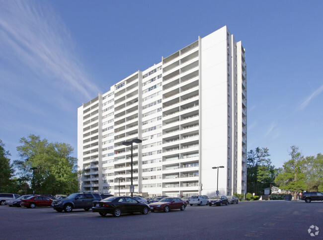 Foto principal - 45 Livingston Rd