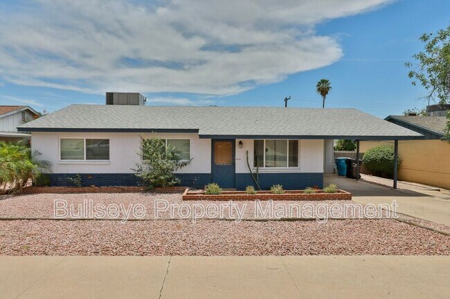 Building Photo - 1037 E El Caminito Dr