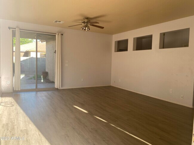 Foto del edificio - 1283 S Amber St