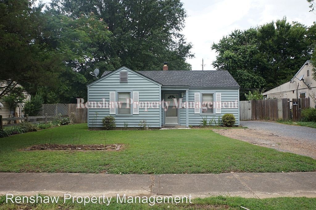 Primary Photo - 2 br, 1 bath House - 1689 Combs St.