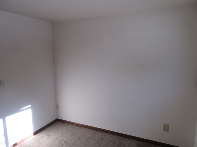 Building Photo - 386
